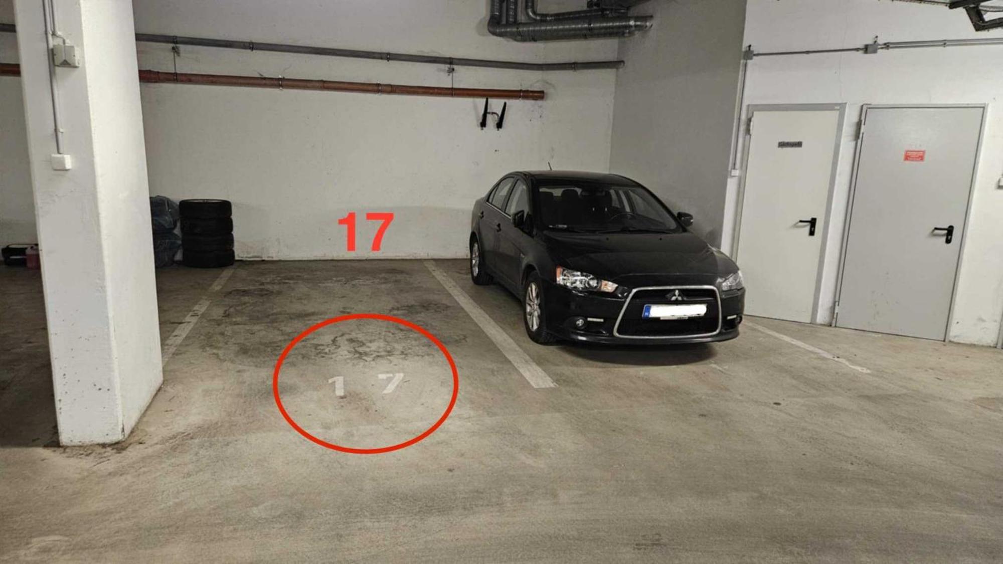 Bright Floor With Parking * Budapešť