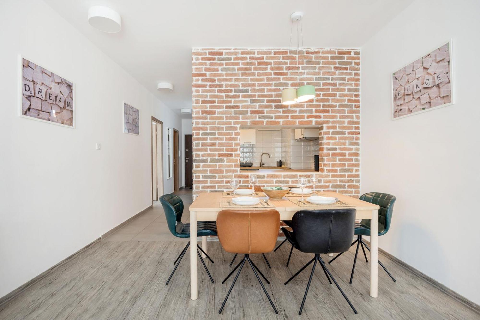 Bright Floor With Parking Apartamento